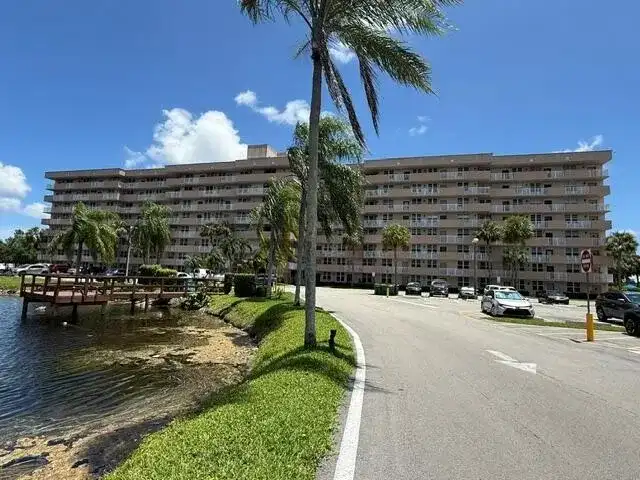 250 JACARANDA Drive # 804, Plantation FL 33324