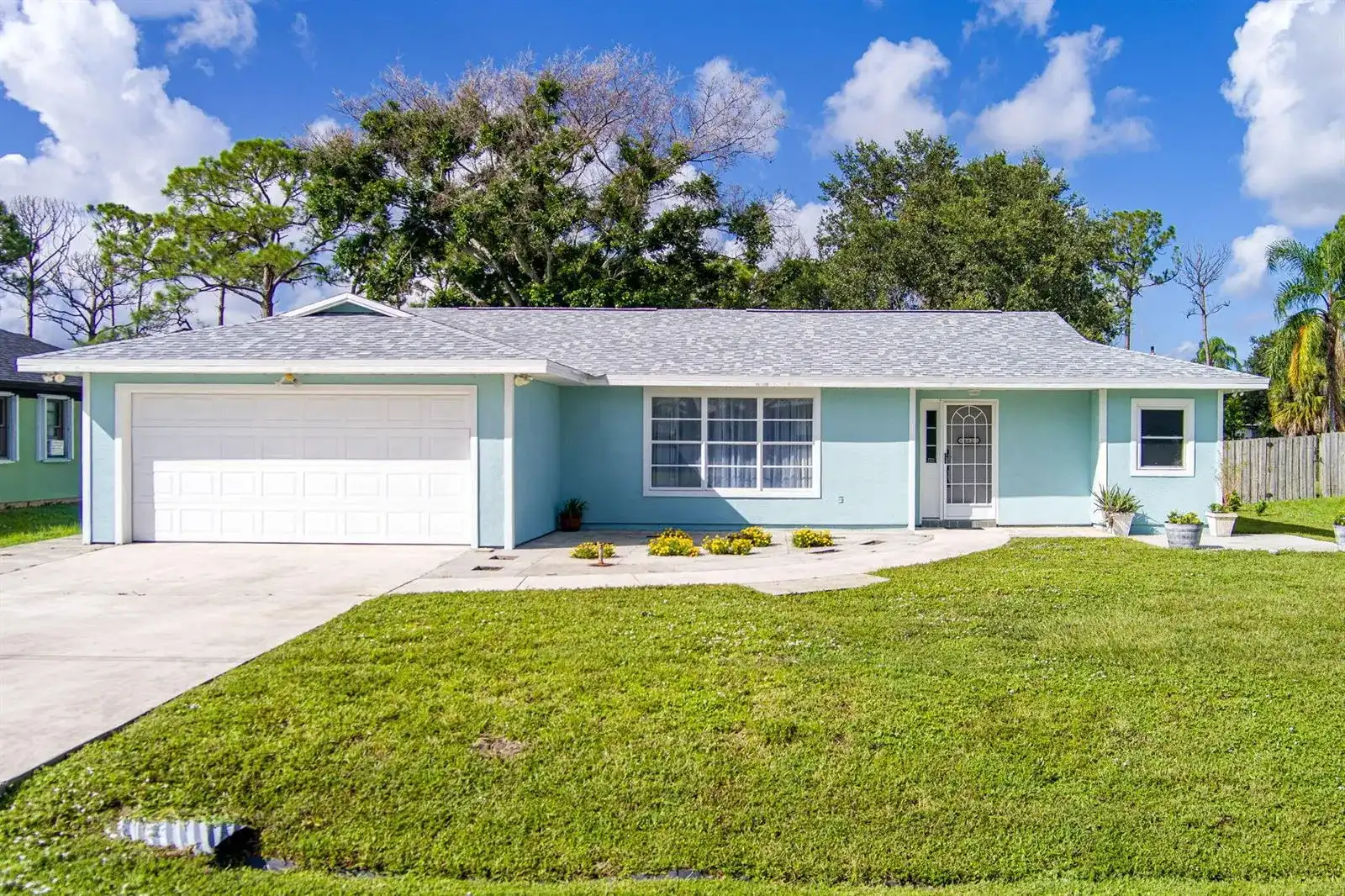662 SE Essex Drive, Port St. Lucie FL 34984