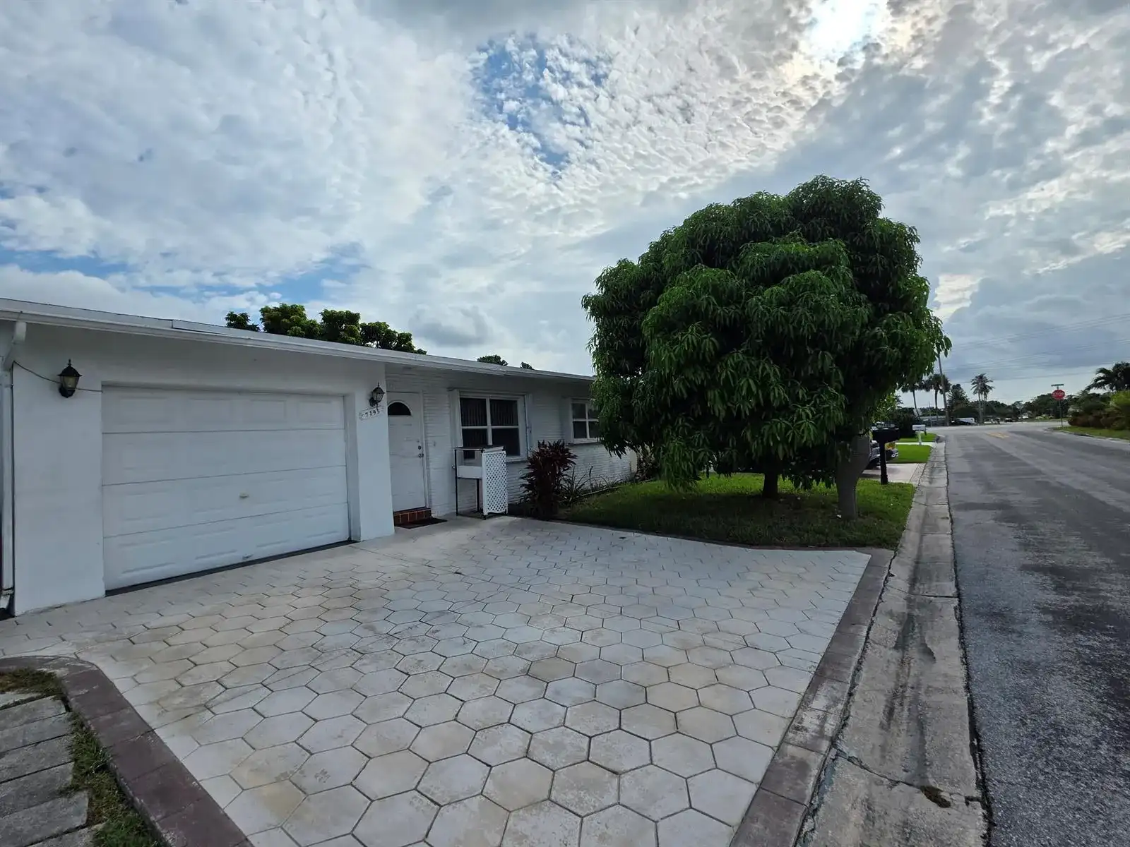 7195 NW 9TH Court, Margate FL 33063