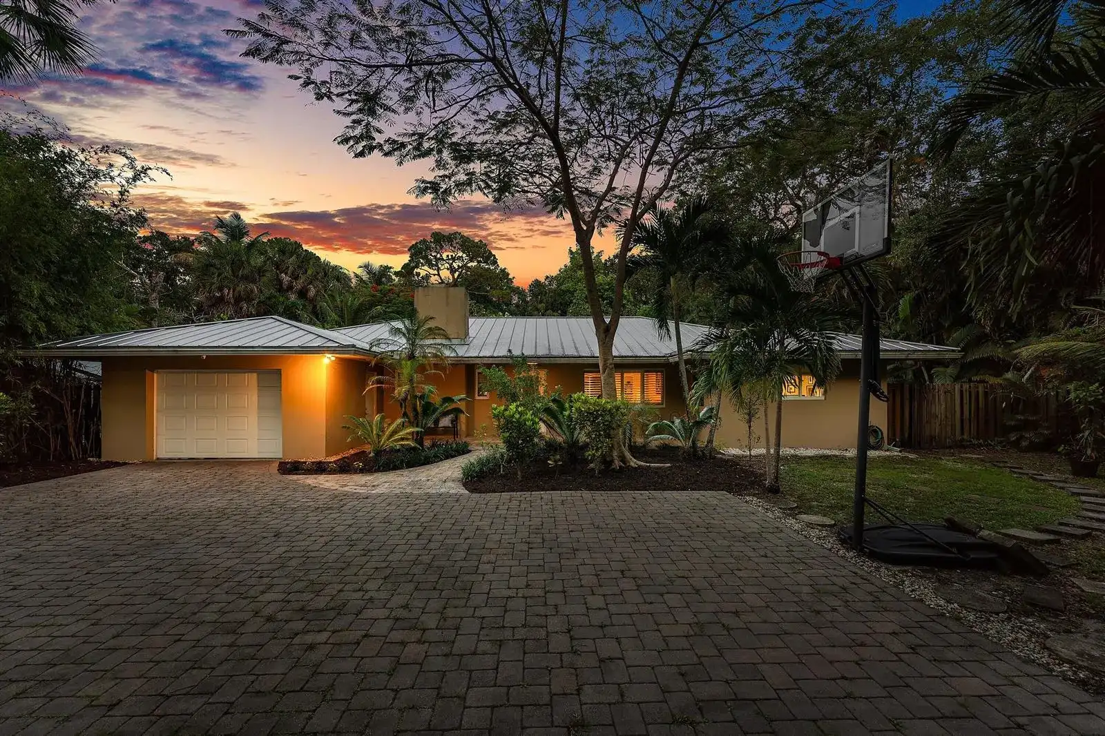 2130 SW 27TH Terrace, Fort Lauderdale FL 33312