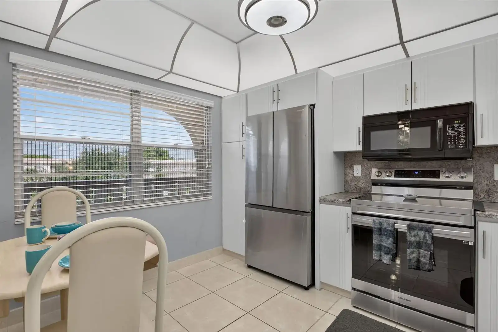 2304 LUCAYA Lane # L4, Coconut Creek FL 33066