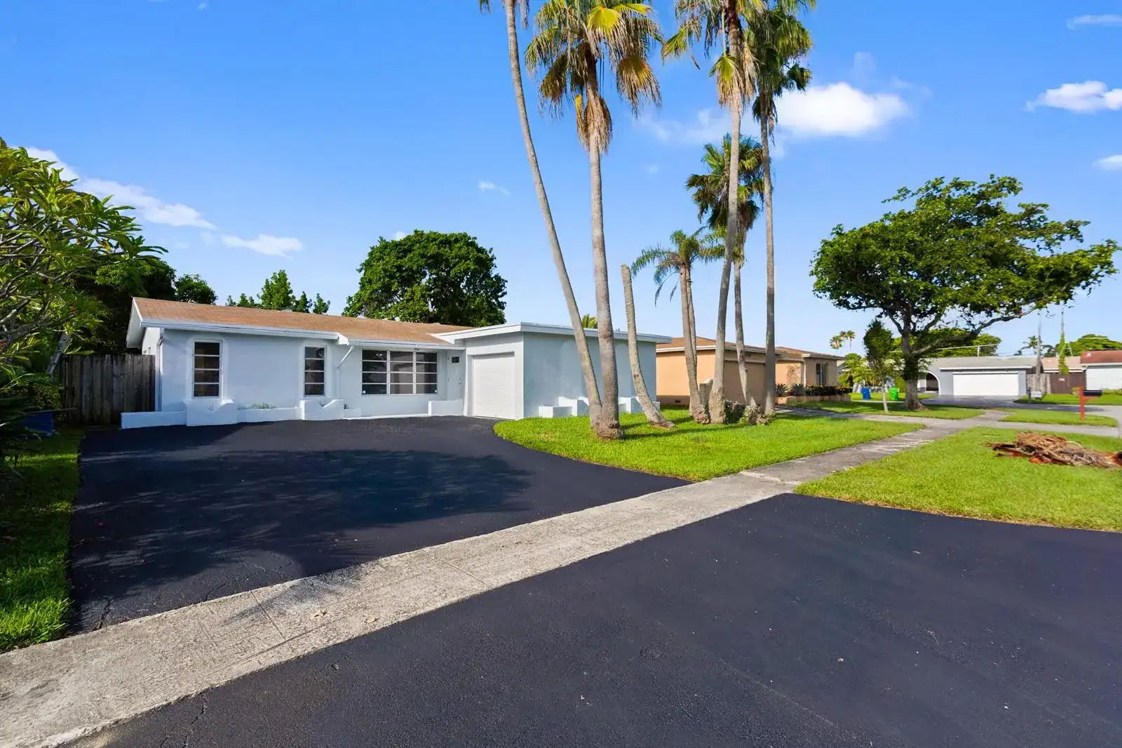 10690 NW 27TH Court, Sunrise FL 33322