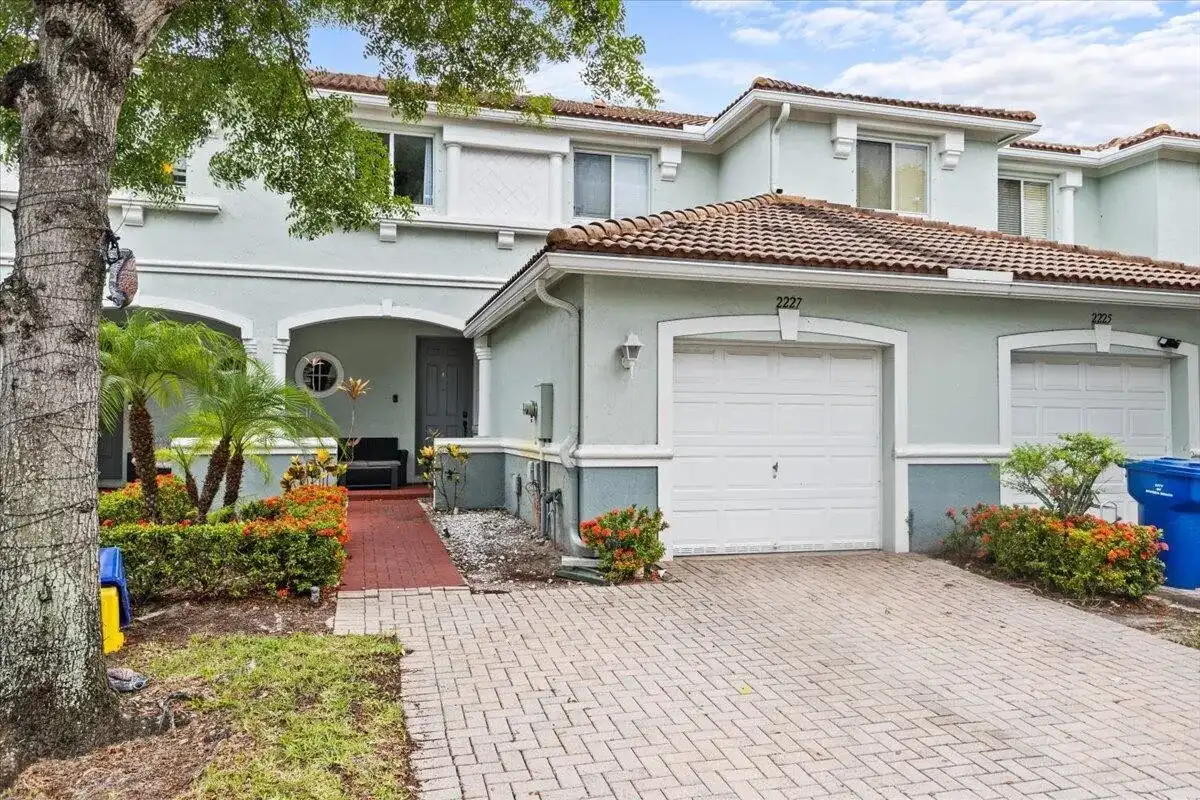 2227 OAKMONT Drive, Riviera Beach FL 33404