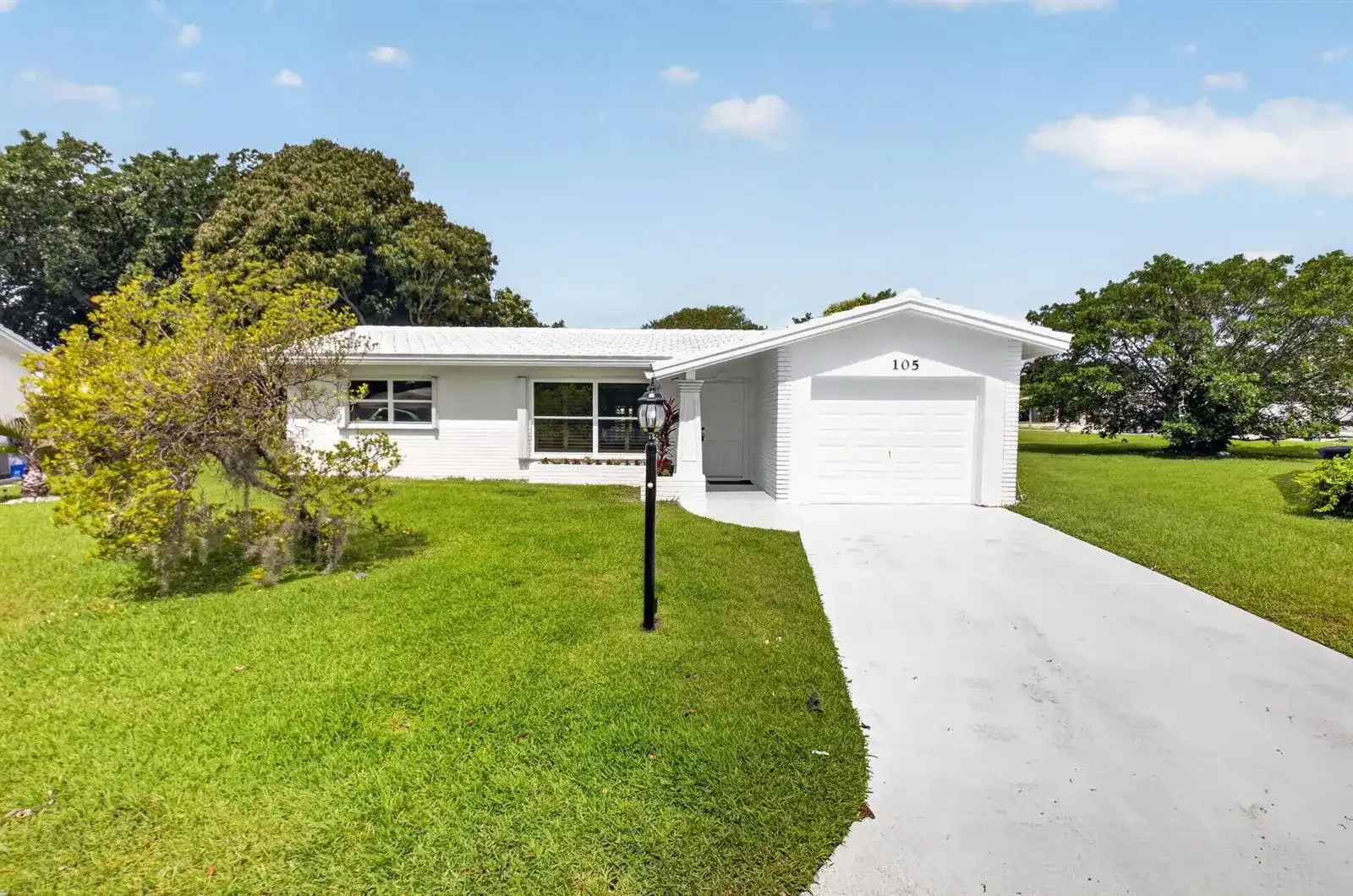 105 NW 8TH Place, Boynton Beach FL 33426