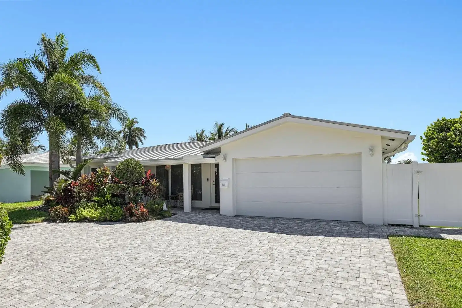 511 SE 9TH Avenue, Pompano Beach FL 33060