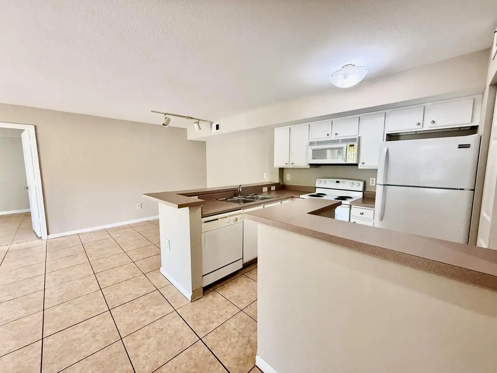 181 SW Palm Drive # 103, Port St. Lucie FL 34986