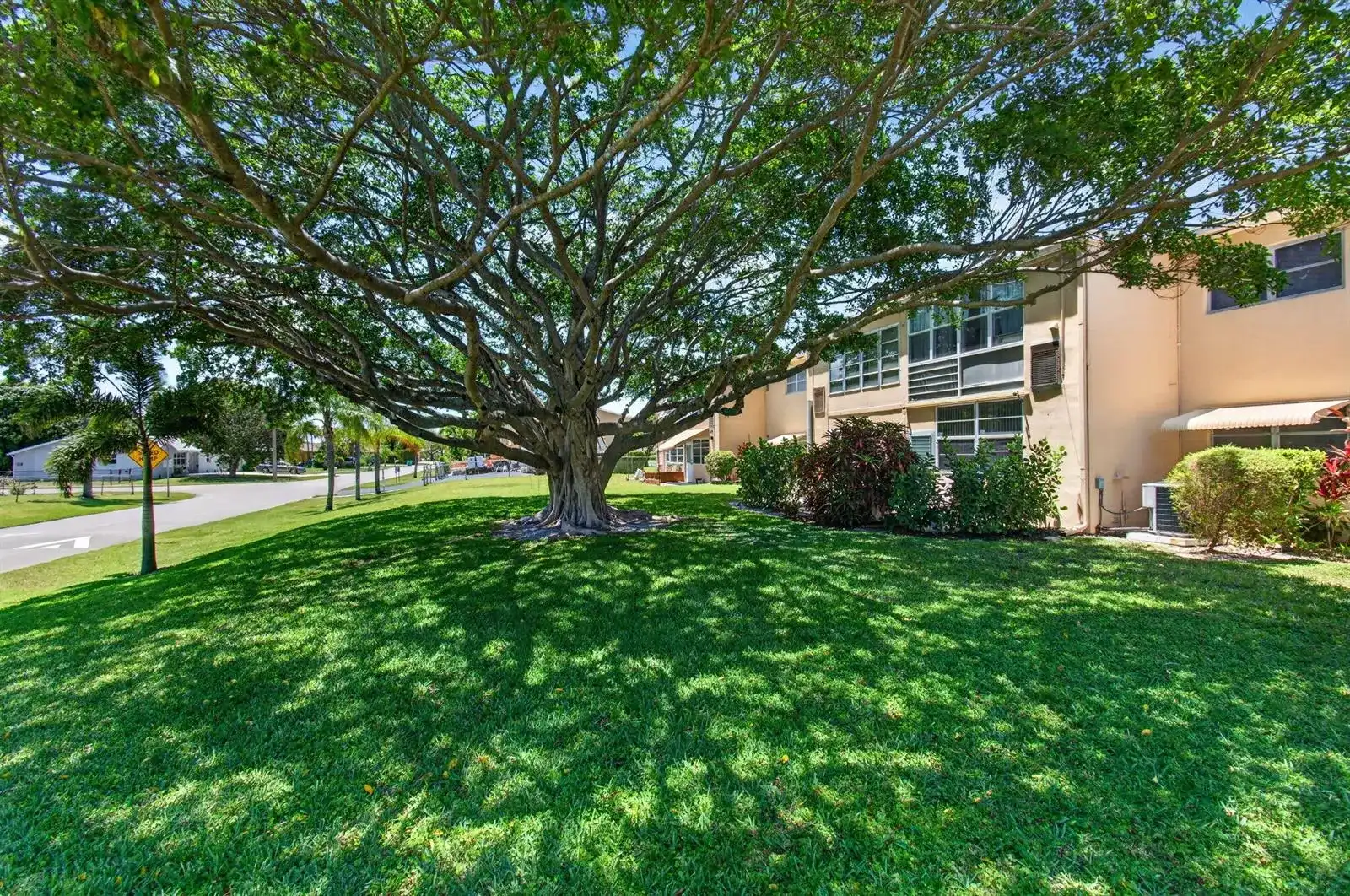 2101 NE 1st Court # 204, Boynton Beach FL 33435