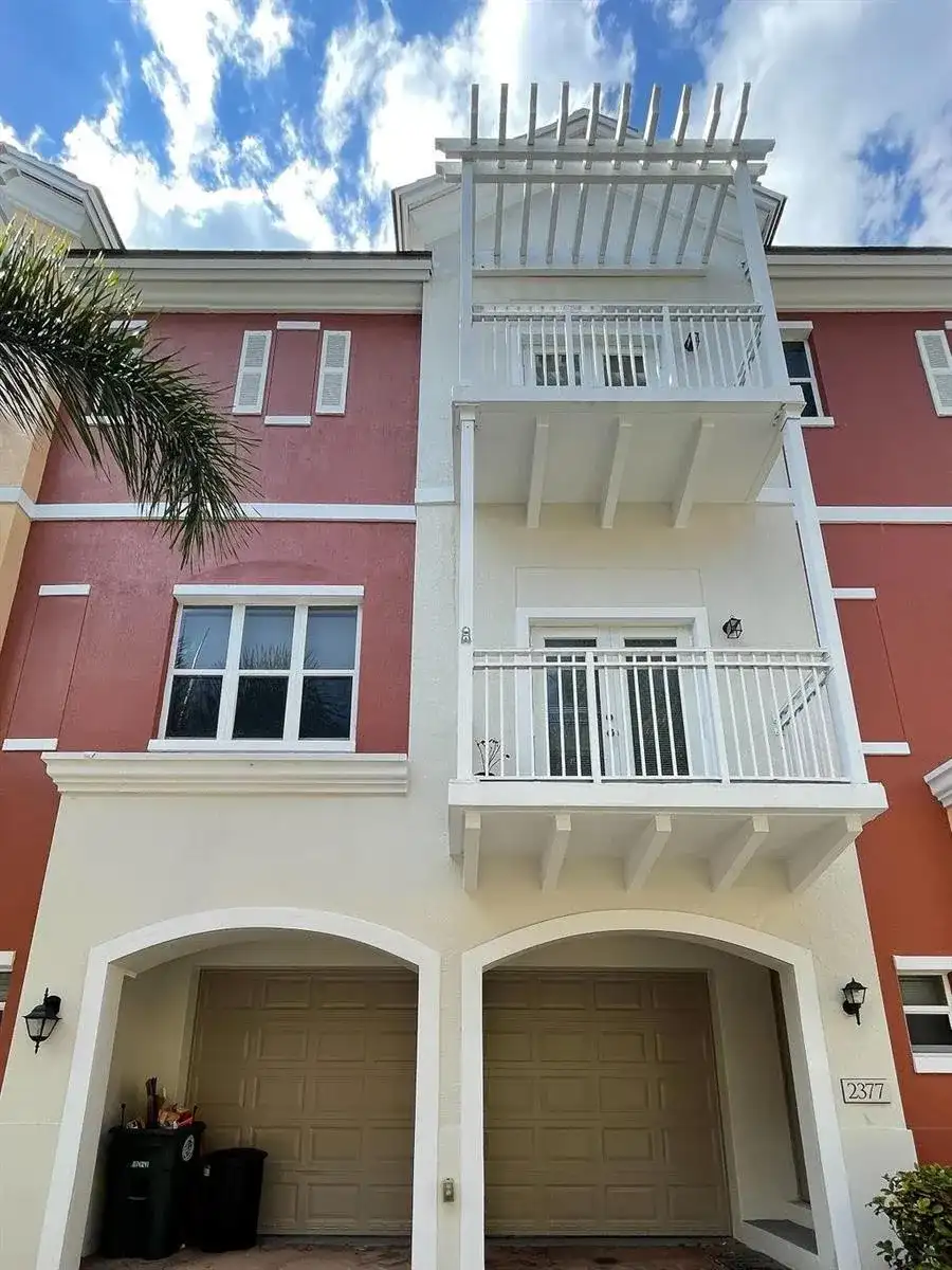 2377 Vintage Drive, Lighthouse Point FL 33064