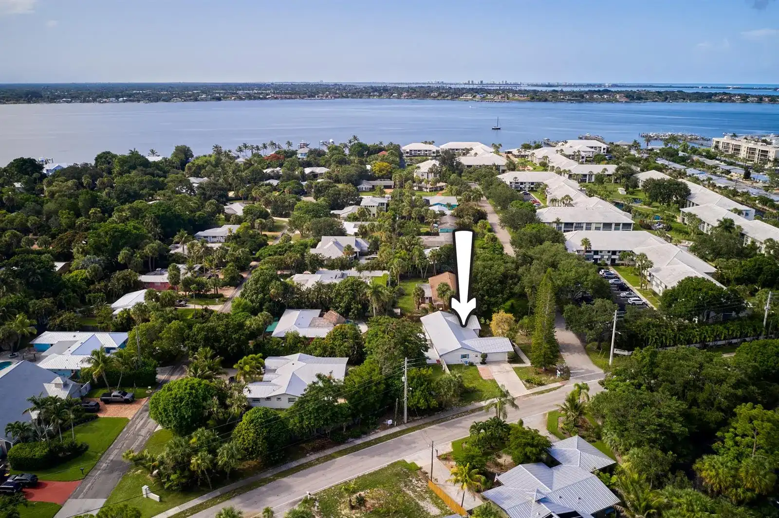 296 SE Wentworth Drive, Stuart FL 34996