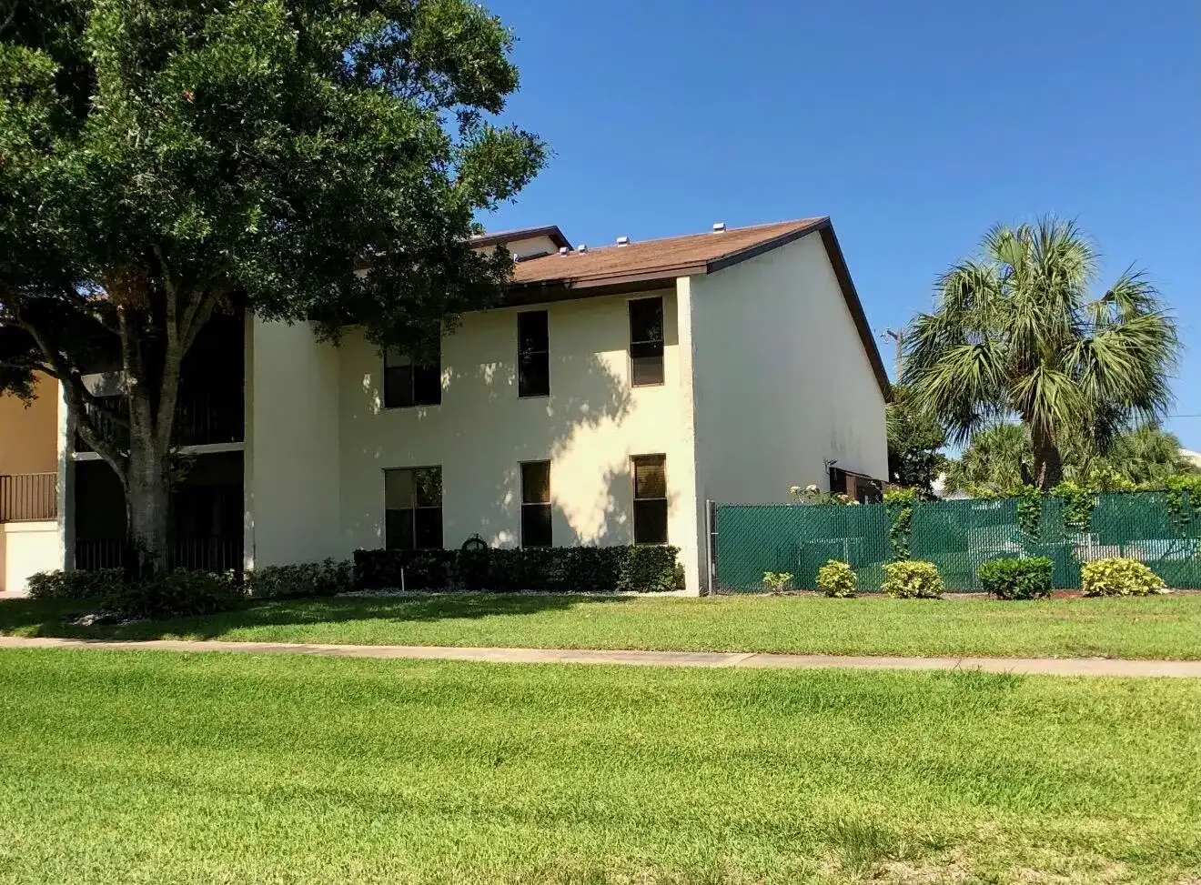 250 SE FOUR WINDS Drive # 104, Stuart FL 34996