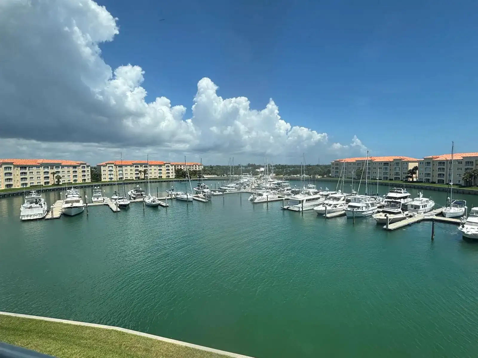 15 HARBOUR ISLE Drive W, Fort Pierce FL 34949