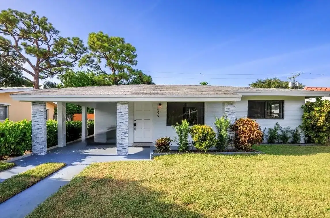 699 NE 40TH Street, Oakland Park FL 33334