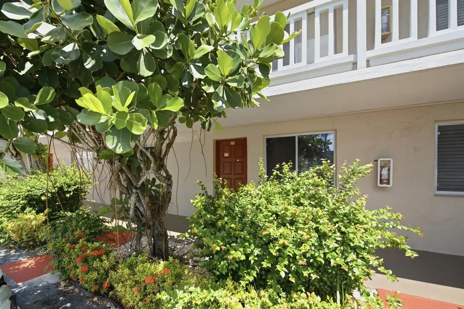 3601 INVERRARY Drive # 107, Lauderhill FL 33319