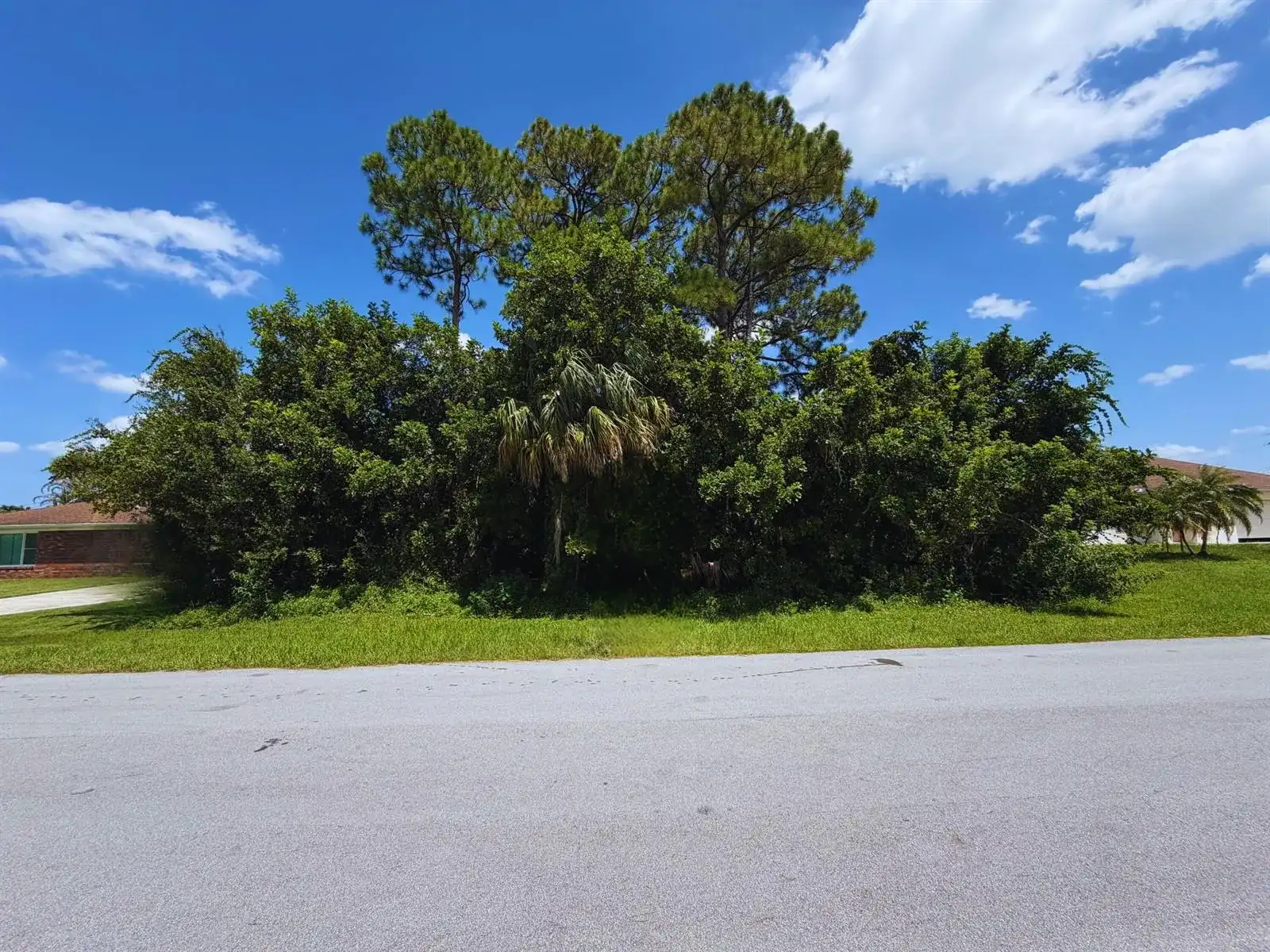 2871 SW LUCERNE Street, Port St. Lucie FL 34953