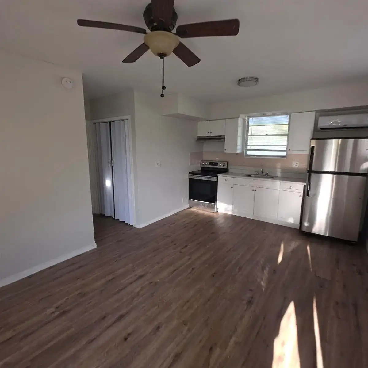 1826 Sherman Street Apt 15, Hollywood FL 33020