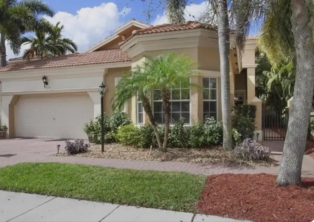 5828 NW 121st Avenue, Coral Springs FL 33076