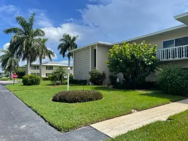 90 S Blvd Boulevard # 2b, Boynton Beach FL 33435