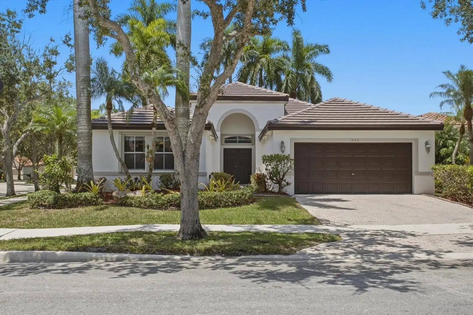 1285 WINDSOR Lane, Weston FL 33327