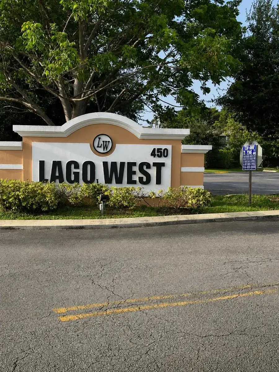450 Commodore Drive # 106, Plantation FL 33325