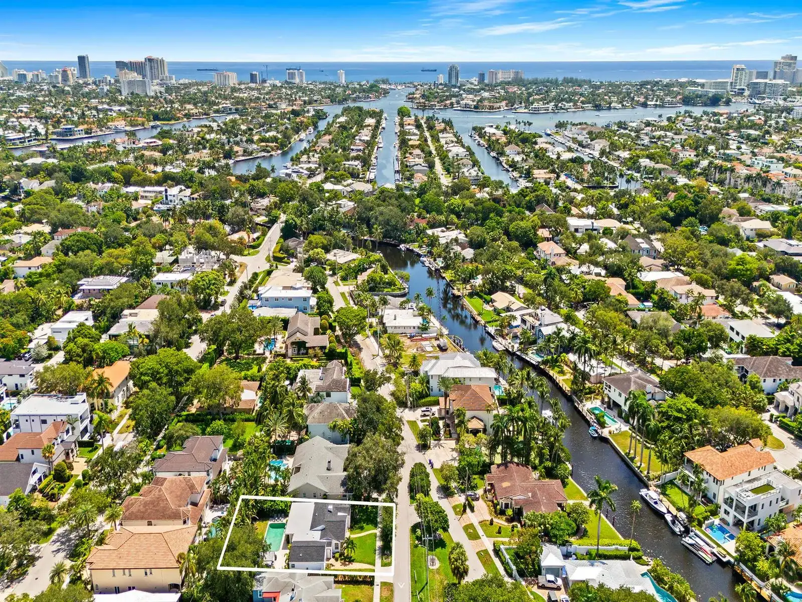 1001 SE 10th Street, Fort Lauderdale FL 33316