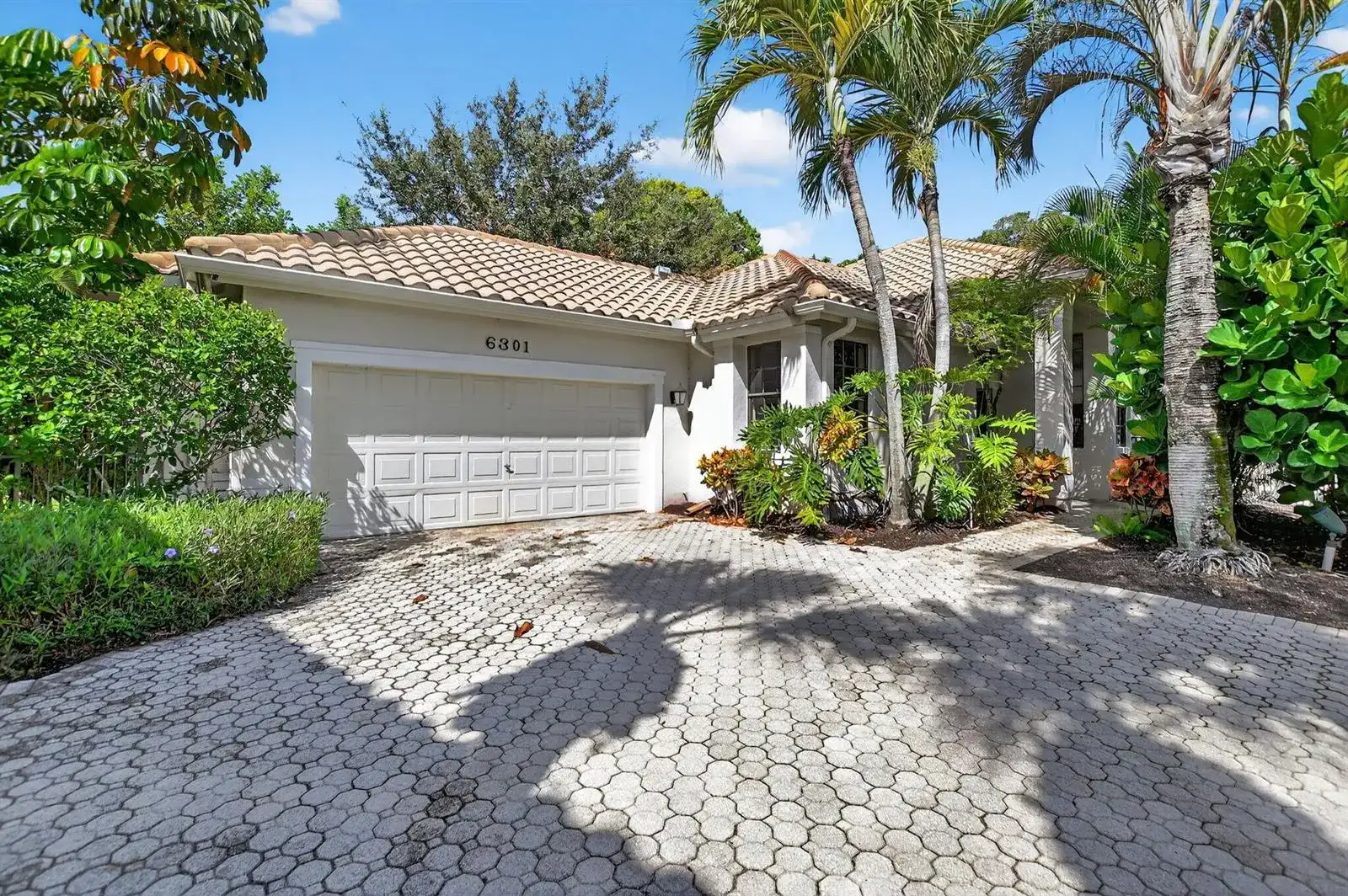 6301 NW 25th Way, Boca Raton FL 33496