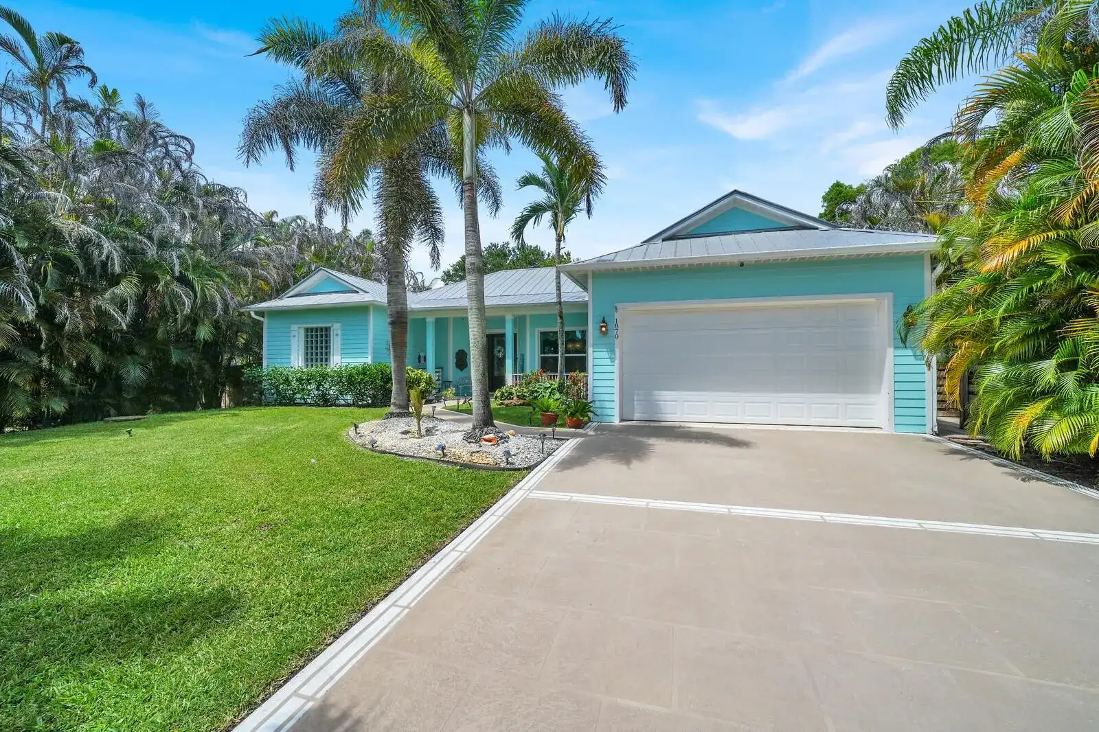 1870 NE VICTORIAN Lane, Jensen Beach FL 34957