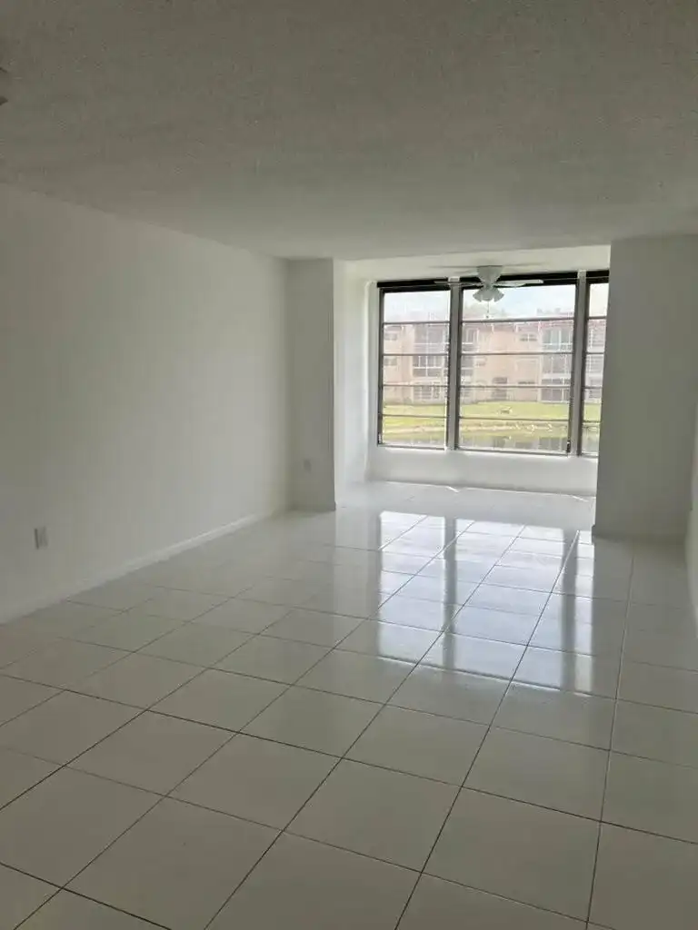 2881 N Pine Island Road # 208, Sunrise FL 33322