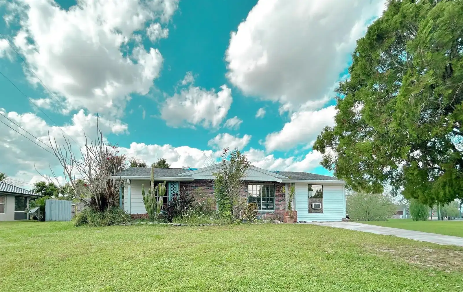 201 NW Floresta Drive, Port St. Lucie FL 34983