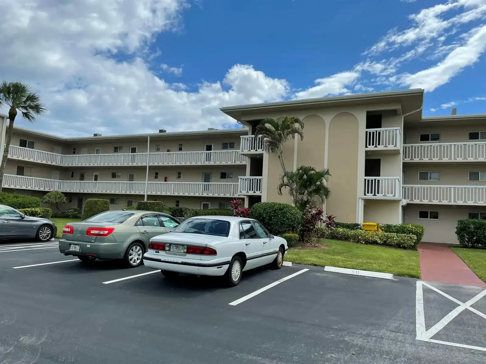 2668 Garden Drive N # 311, Lake Worth FL 33461