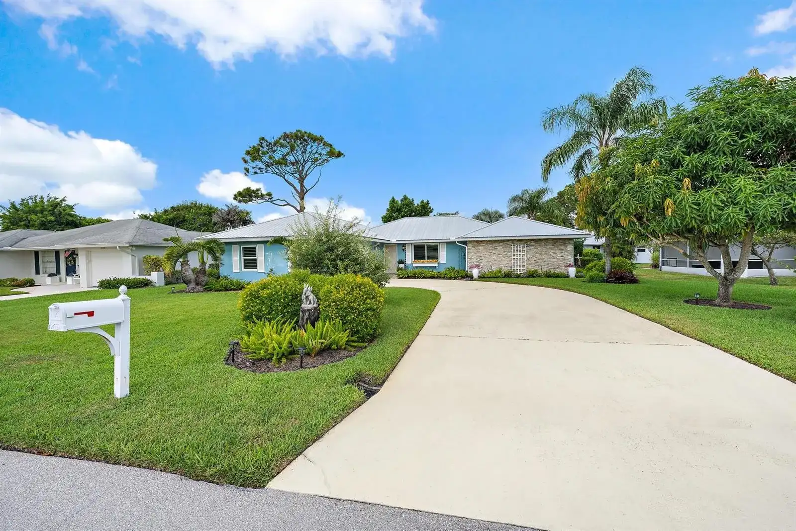 18334 SE Tee Lane, Tequesta FL 33469