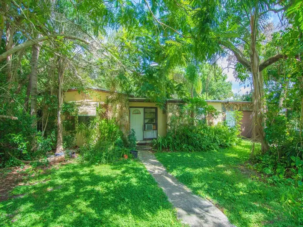 490 Sandia Avenue, Port St. Lucie FL 34983
