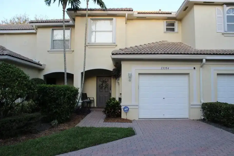 13394 Georgian Court, Wellington FL 33414