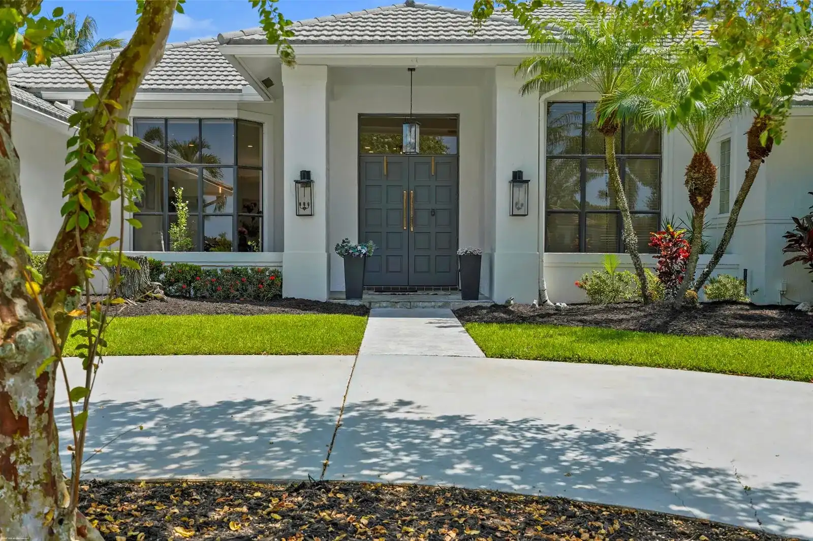 1902 S CLUB Drive, Wellington FL 33414