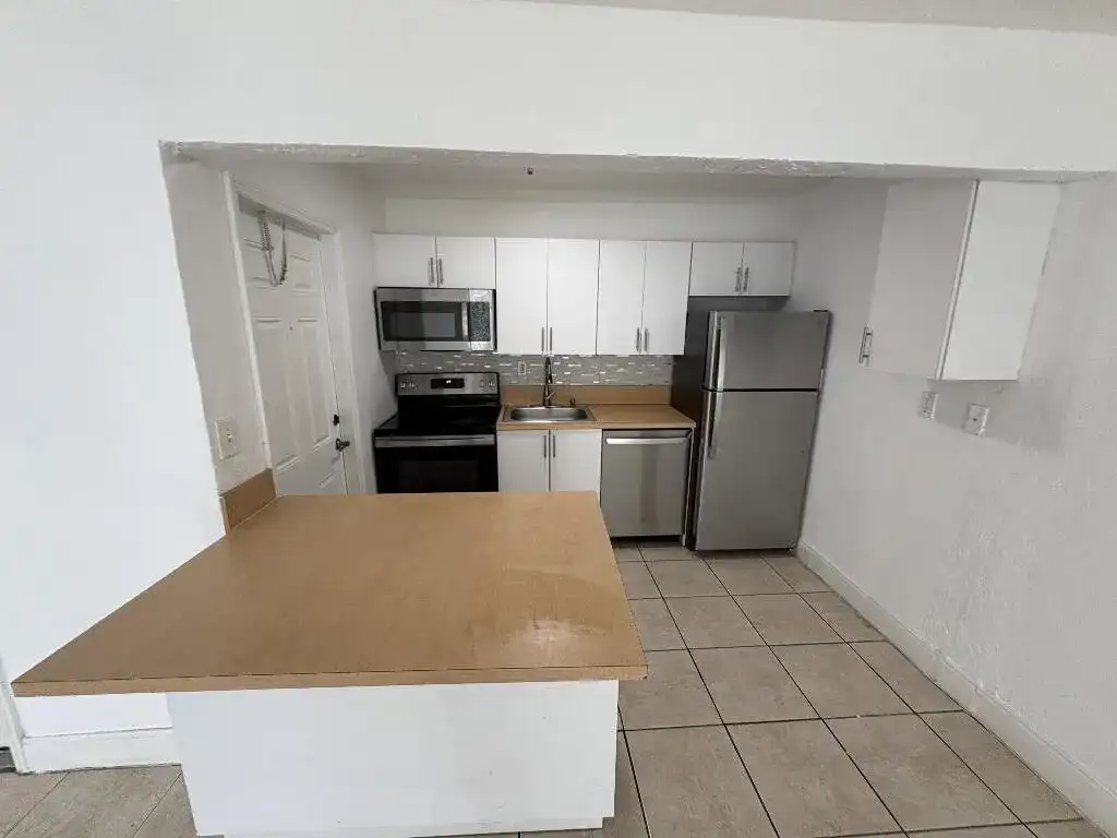 4271 NW 5TH Street # 128, Plantation FL 33317