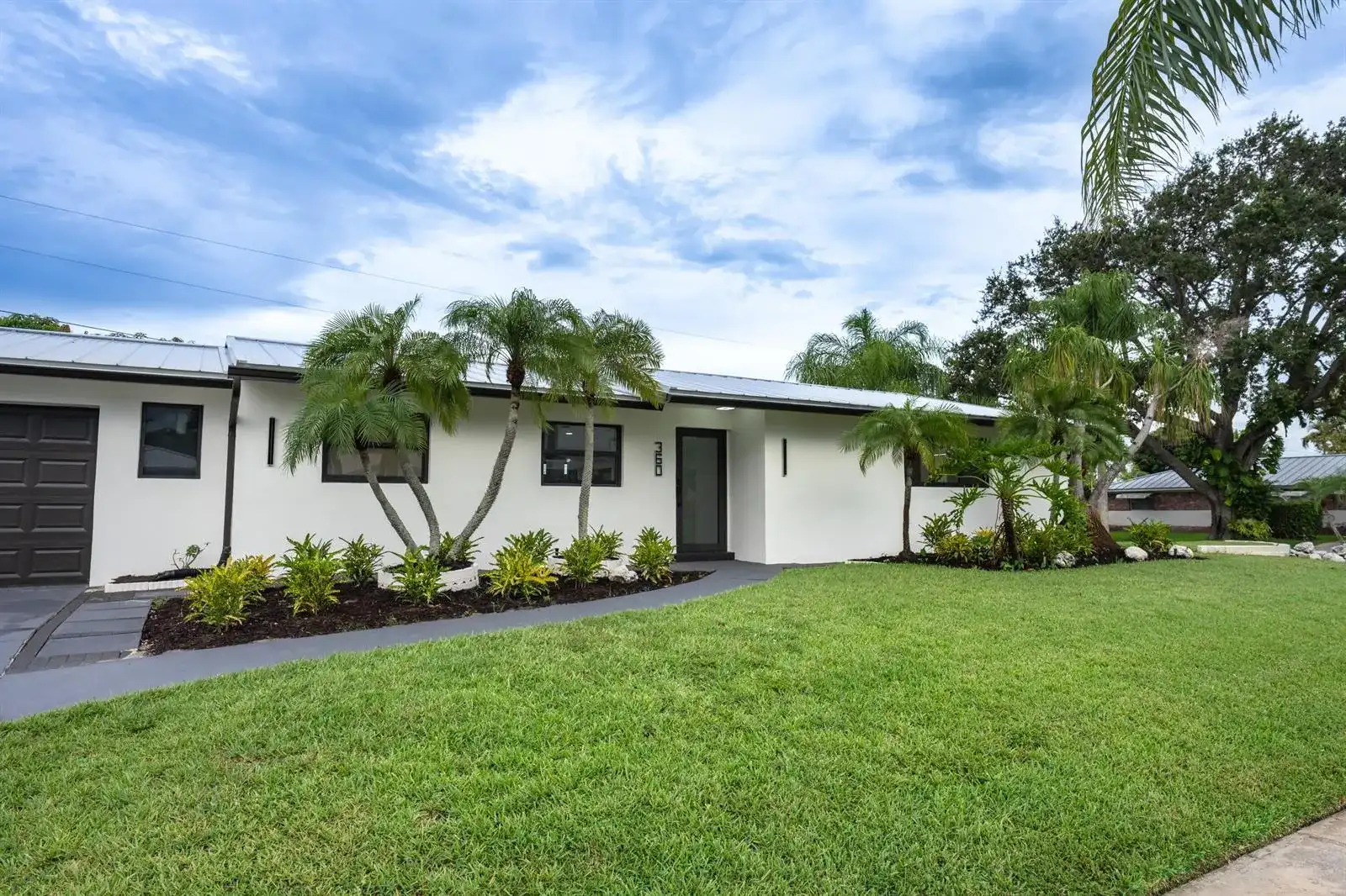 360 Saturn Avenue, Tequesta FL 33469