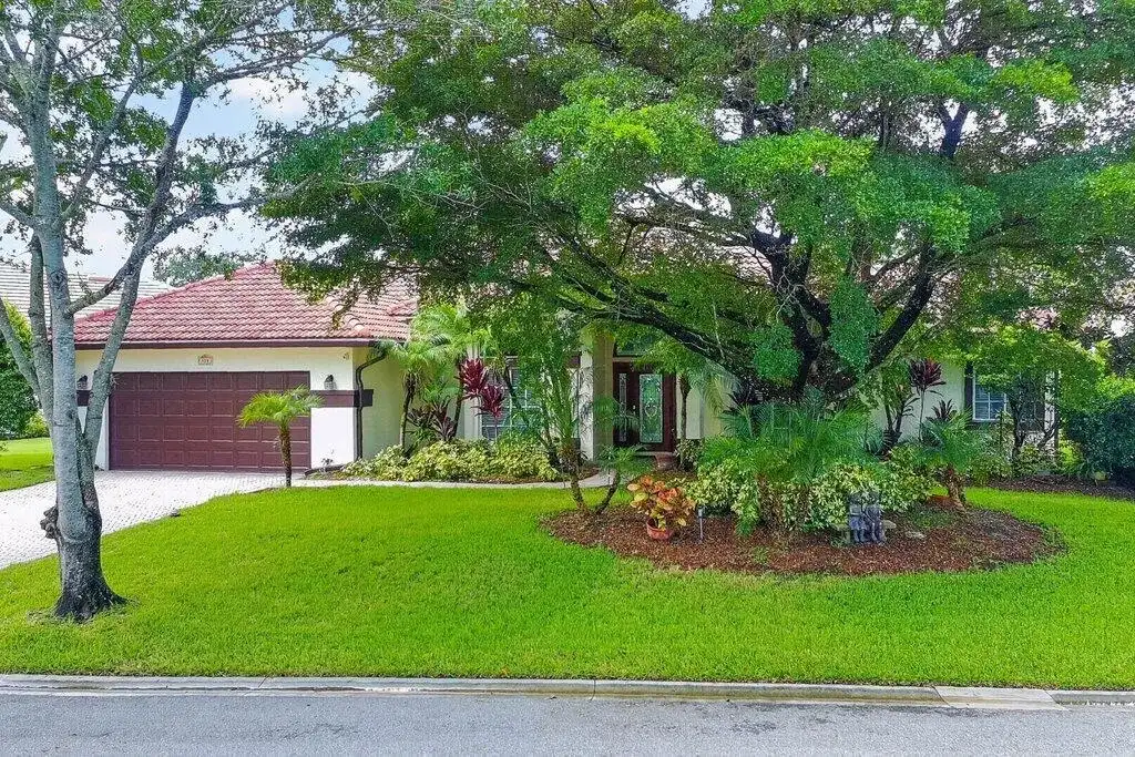 913 SW LIGHTHOUSE Drive, Palm City FL 34990