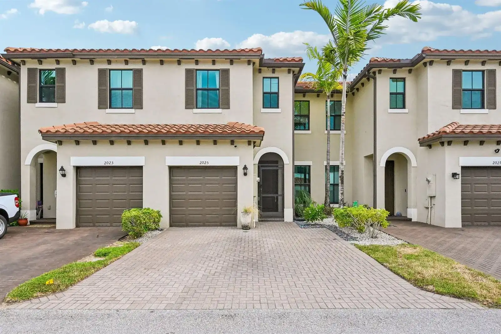 2025 OYSTERWOOD Lane, Riviera Beach FL 33410