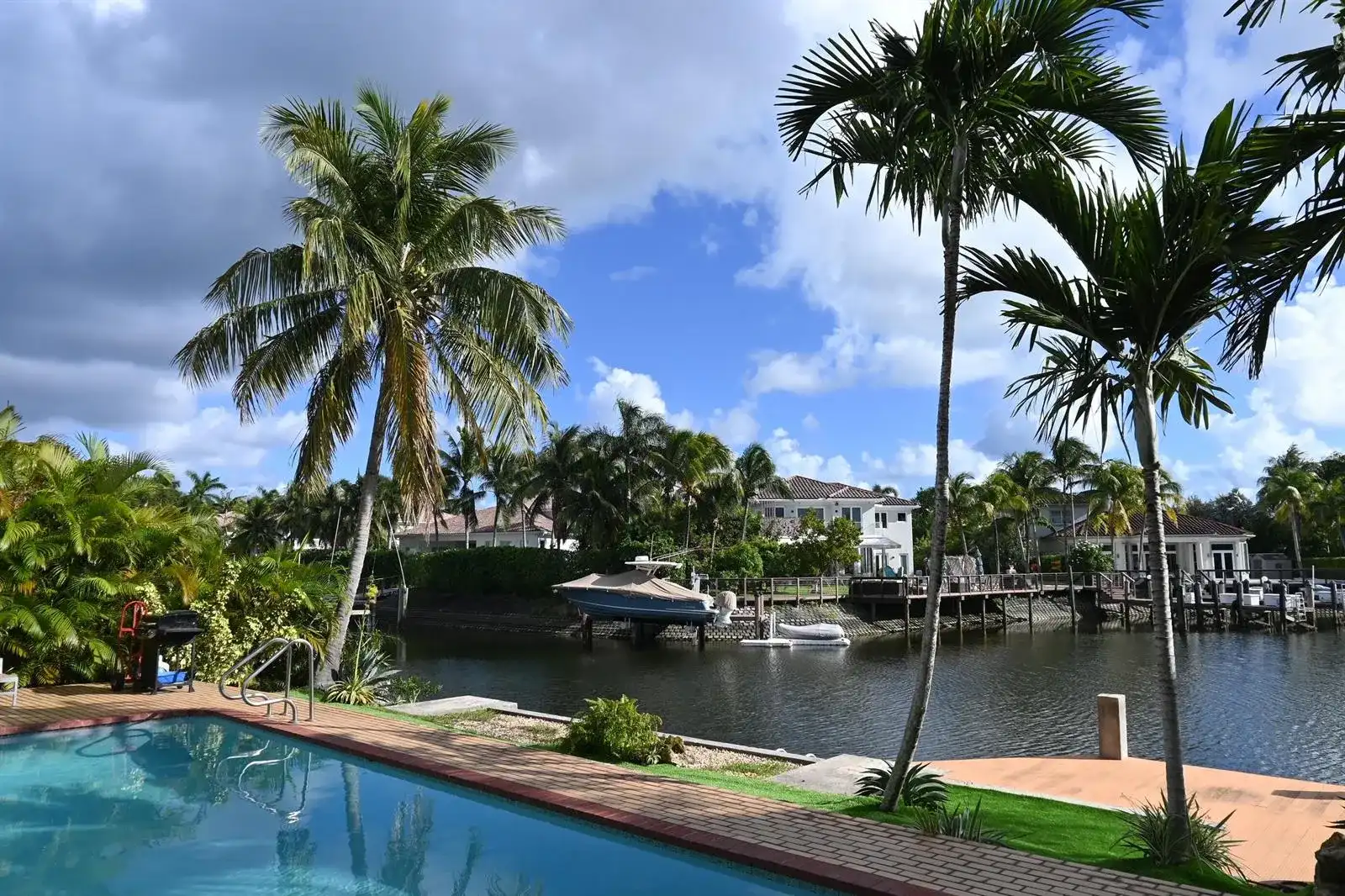 1104 WASHINGTON Street, Hollywood FL 33019