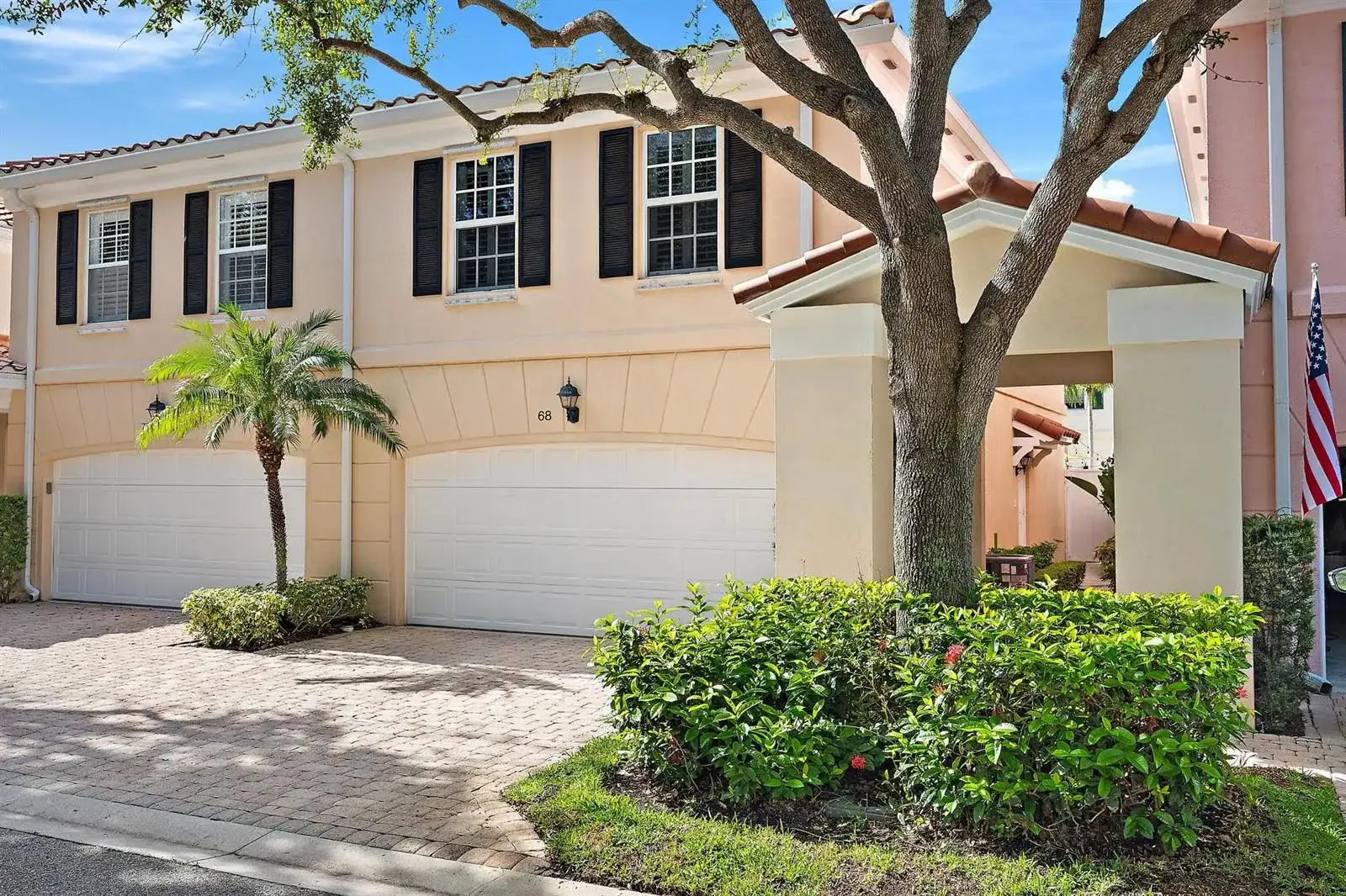 68 Live Oak Circle, Tequesta FL 33469
