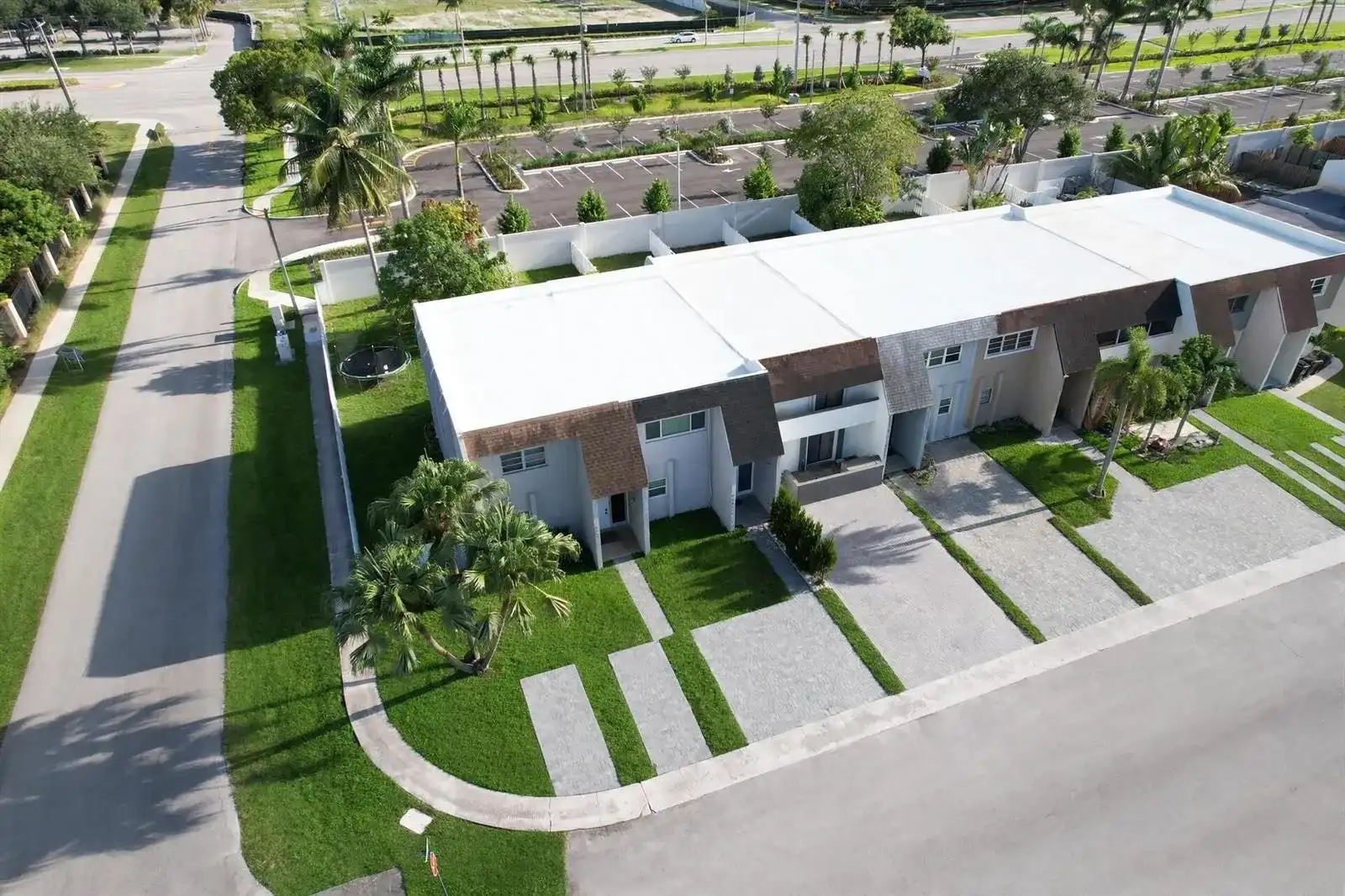 9054 NW 35TH Place, Sunrise FL 33351