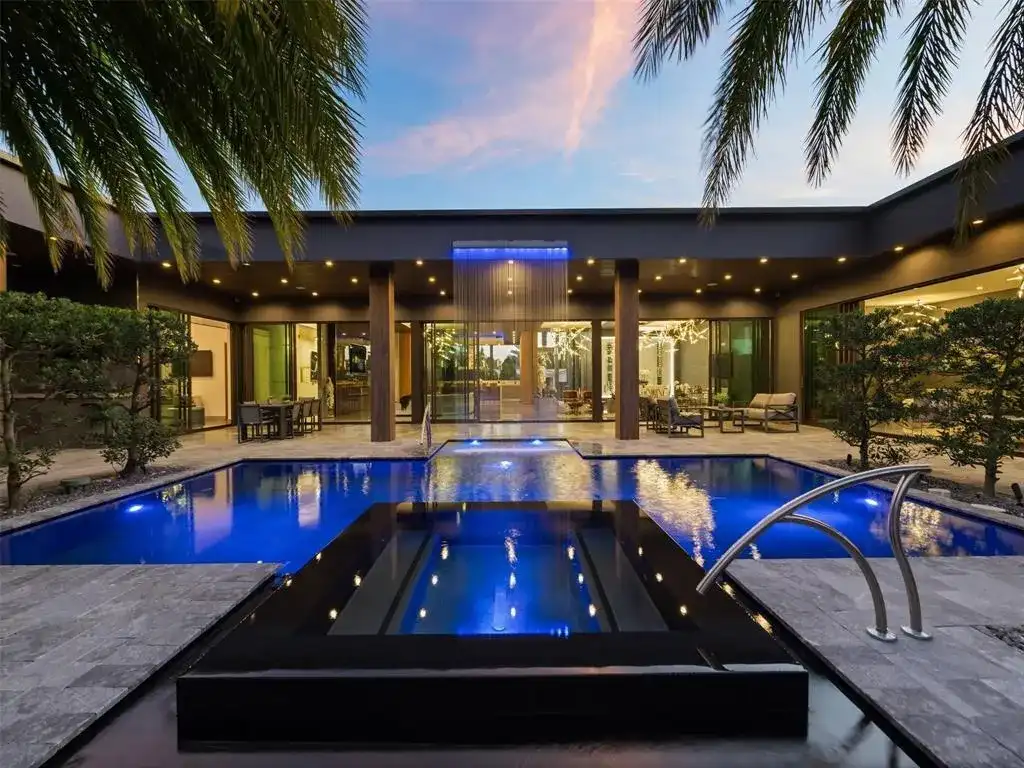 2213 NE 37TH Drive, Fort Lauderdale FL 33308