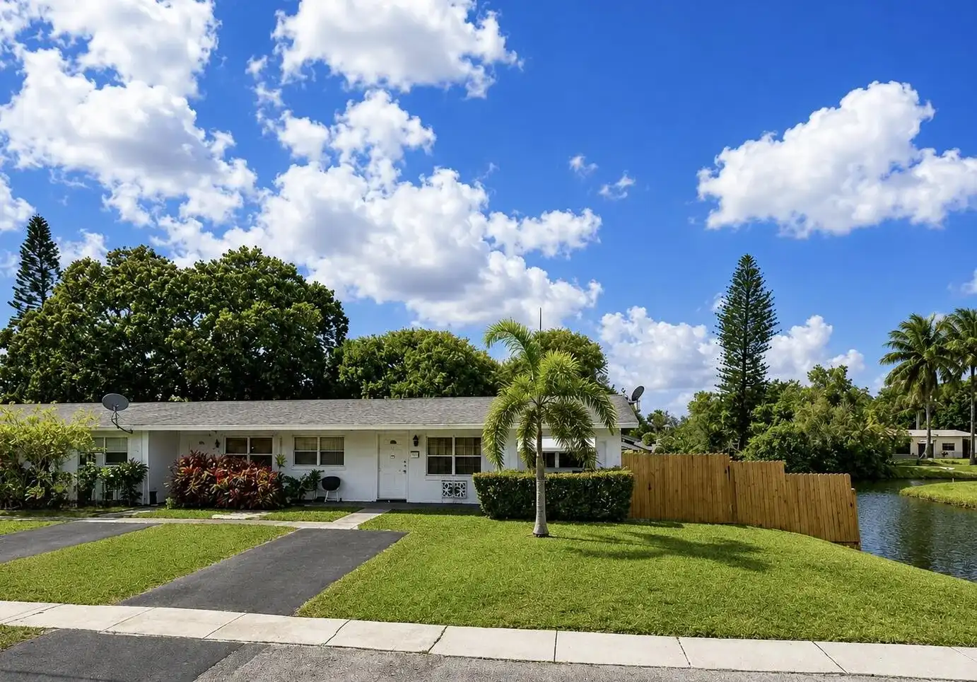 1685 NW 60TH Avenue # B, Sunrise FL 33313