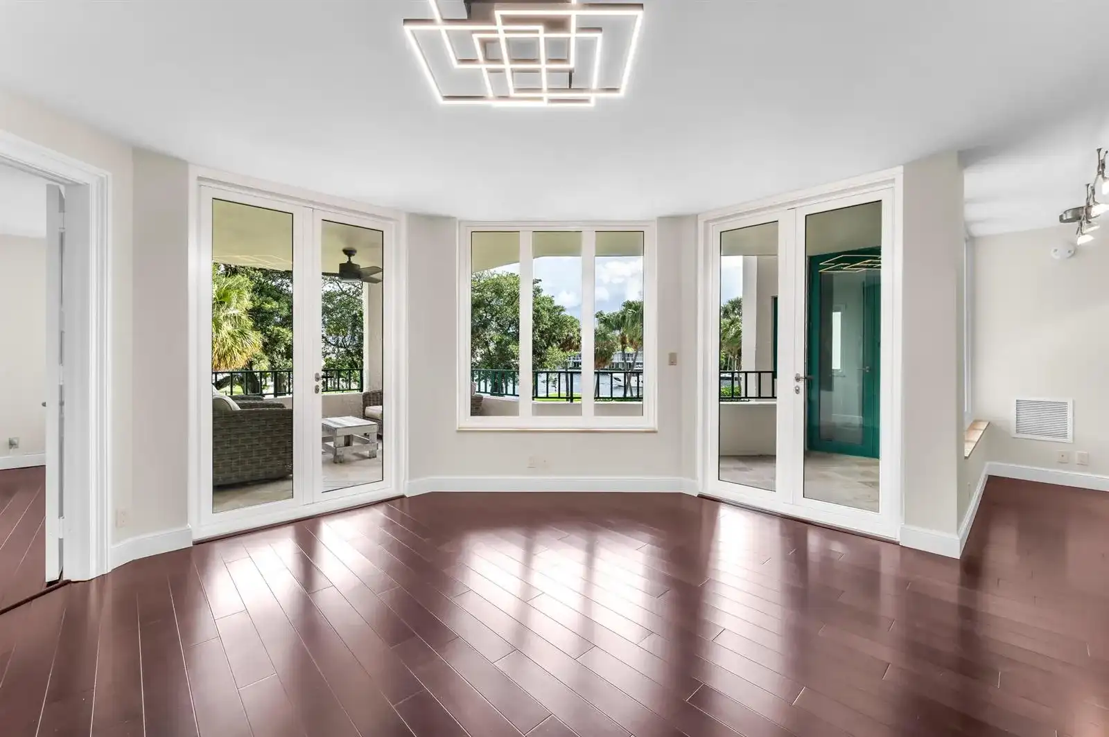 100 SE 5TH Avenue # 202, Boca Raton FL 33432