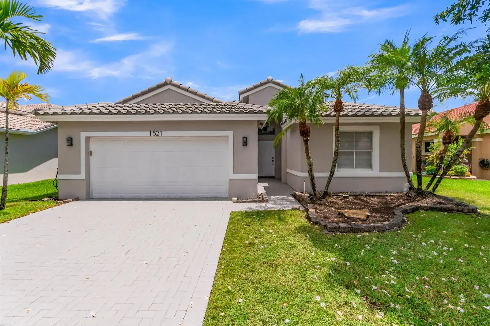 1521 SW 186th Avenue, Pembroke Pines FL 33029