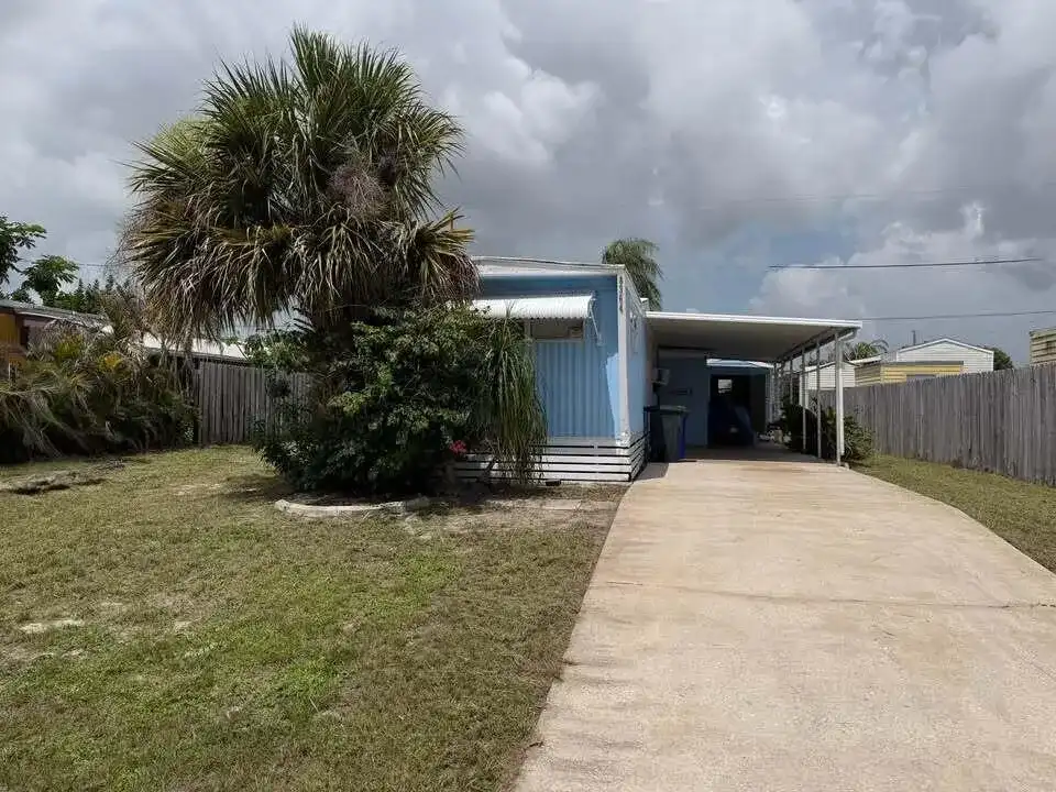 8364 SE Sandy Lane, Hobe Sound FL 33455