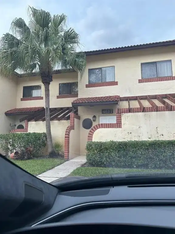 4617 NW 90TH Avenue, Sunrise FL 33351