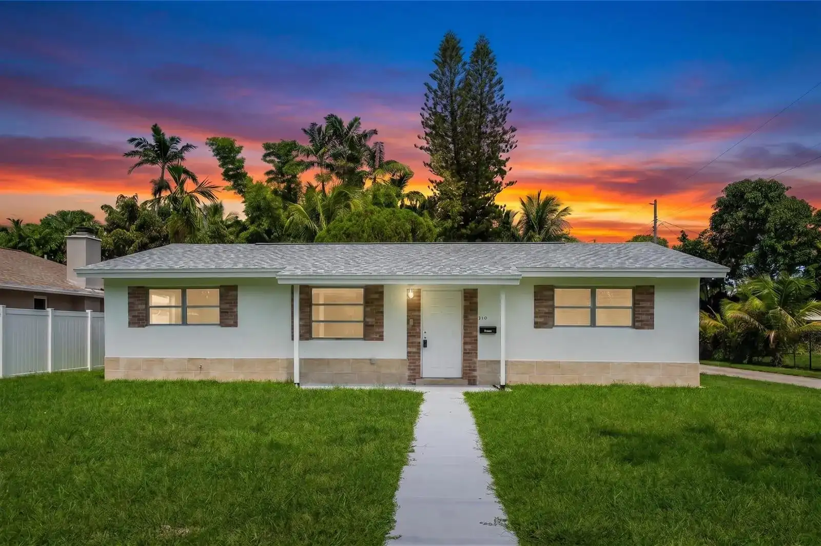 210 NE 5TH Avenue, Dania Beach FL 33004