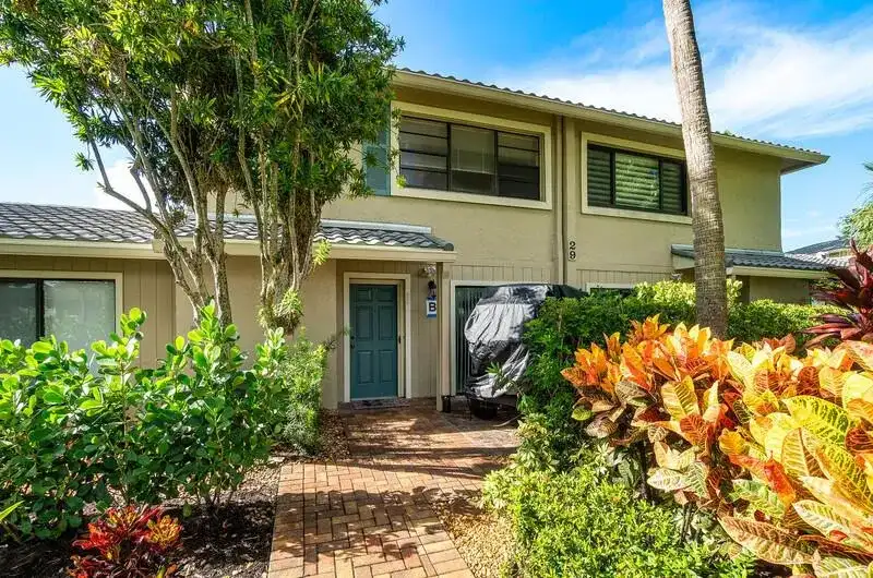 29 WESTGATE Lane # 29B, Boynton Beach FL 33436