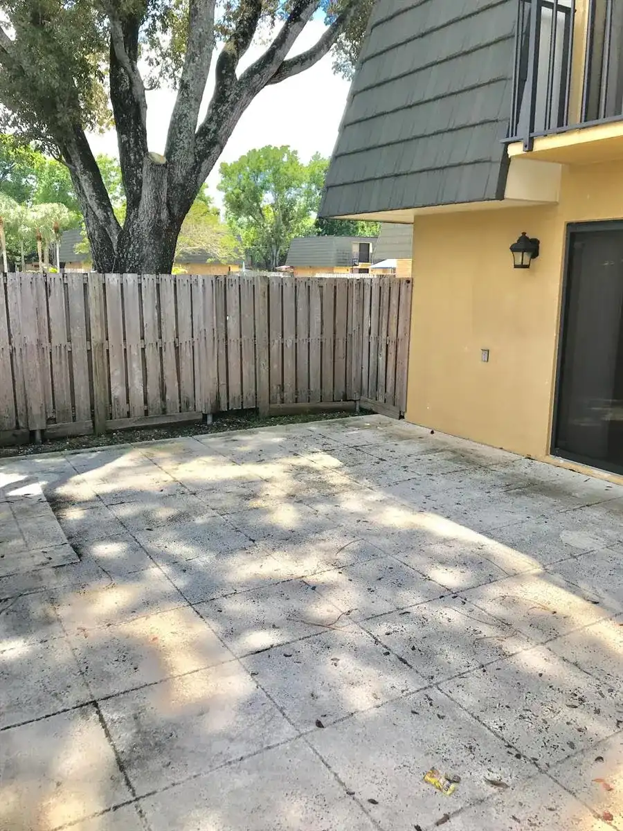 3719 37TH Way, West Palm Beach FL 33407