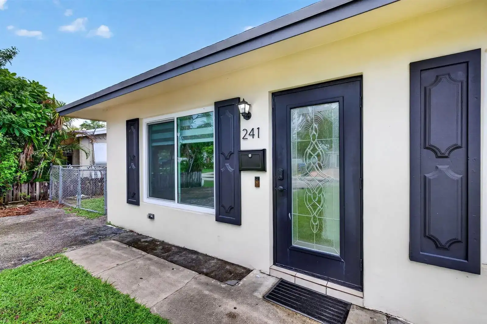 241 NW 49TH Street, Oakland Park FL 33309